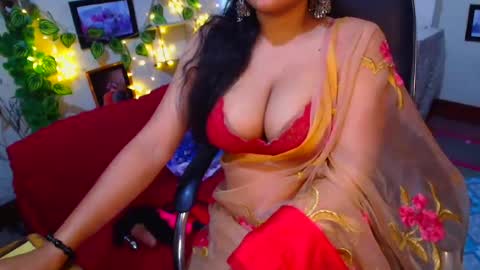 Snapshot of sweetsour18 chatting on November 2025 01:36:01 AM SweetSour online show from November 2025 01:36:01 AM