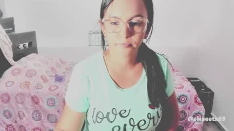lili online show from December 2024 08:25:02 PM