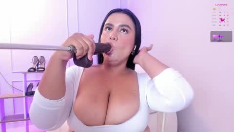    1430 - 22-00 online show from October 2025 03:47:02 AM