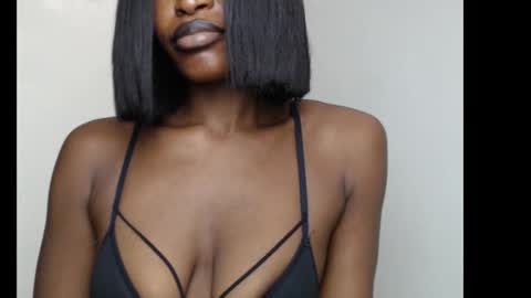 Snapshot of sweetxxboobsx chatting on October 2025 09:30:01 AM sweetxxboobsx online show from October 2025 09:30:01 AM