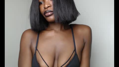 Snapshot of sweetxxboobsx chatting on October 2025 09:27:01 PM sweetxxboobsx online show from October 2025 09:27:01 PM