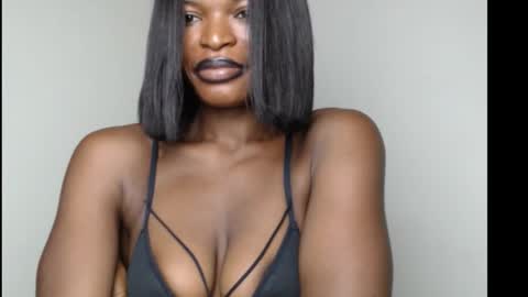 Snapshot of sweetxxboobsx chatting on November 2025 09:09:01 AM sweetxxboobsx online show from November 2025 09:09:01 AM