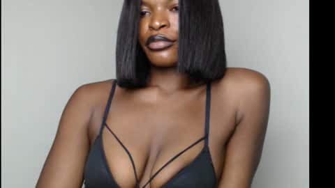 Snapshot of sweetxxboobsx chatting on November 2025 08:29:01 PM sweetxxboobsx online show from November 2025 08:29:01 PM