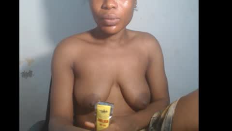 Snapshot of sweetxxpie chatting on November 2025 02:07:02 PM Sweetxxpie online show from November 2025 02:07:02 PM