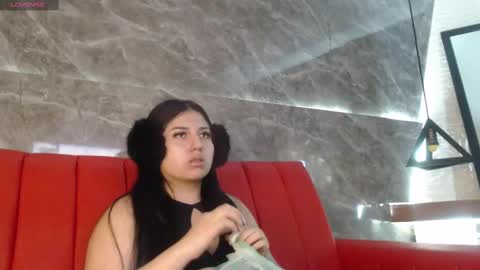 Ashley 3 online show from January 2025 05:19:01 PM