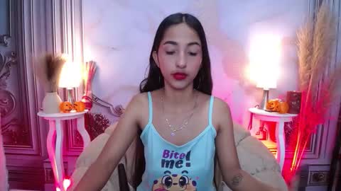 LAURA online show from October 2025 12:04:02 PM