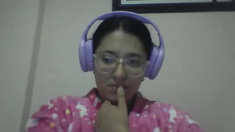 sweetyypeach online show from March 2025 03:34:02 AM