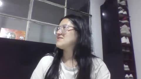 sweetyypeach online show from October 2025 11:38:02 PM