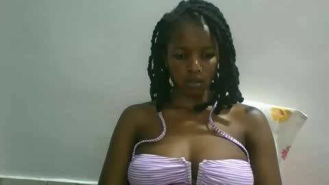 Snapshot of sweetz_candice chatting on October 2025 11:18:01 PM sweetz_candice online show from October 2025 11:18:01 PM