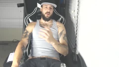 Snapshot of swoozy_ chatting on October 2025 12:30:02 AM swoozy_ online show from October 2025 12:30:02 AM