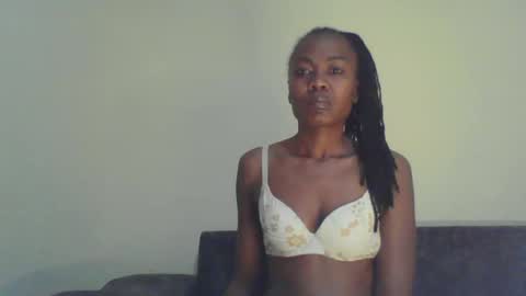 ALICIA online show from February 2025 10:32:01 PM