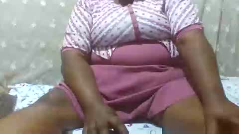 swtmilkymom online show from September 2025 06:53:01 PM