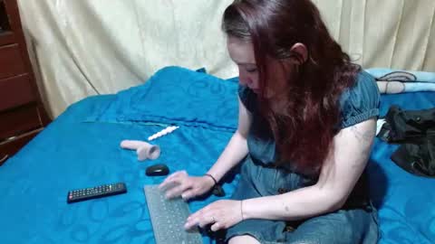 sydney_kane_ online show from December 2024 11:18:01 AM