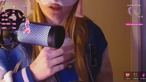 Milena online show from October 2025 02:22:02 AM