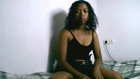 syliaah online show from November 2025 02:57:02 AM