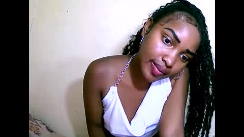 Snapshot of sylviasexy27 chatting on December 2024 11:52:02 AM sylviasexy27 online show from December 2024 11:52:02 AM