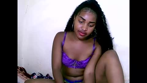 Snapshot of sylviasexy27 chatting on January 2025 05:33:01 AM sylviasexy27 online show from January 2025 05:33:01 AM