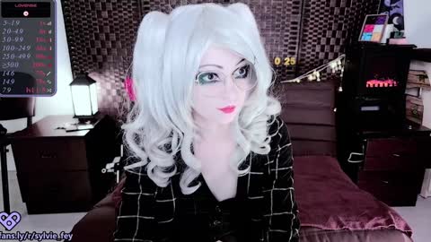 Sylvie online show from January 2025 01:53:02 AM