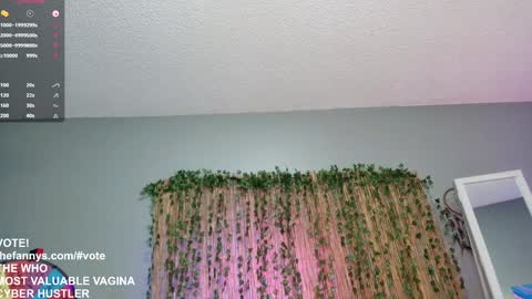 Snapshot of syndica chatting on March 2025 10:27:02 PM Jennah online show from March 2025 10:27:02 PM