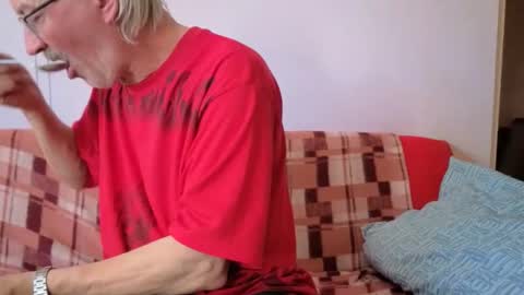 Snapshot of szaszinno6669068 chatting on November 2025 01:33:02 PM szaszinno6669068 online show from November 2025 01:33:02 PM