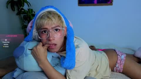 taichi online show from December 2025 04:06:01 AM