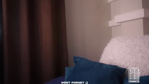 Mia online show from October 2025 07:16:01 AM