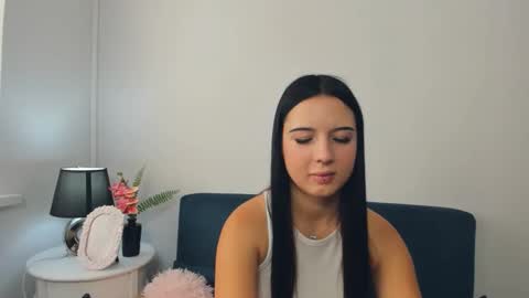 taliasensitive online show from October 2025 07:50:01 AM