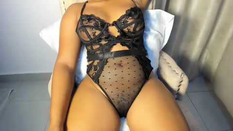 Snapshot of tallswipee chatting on October 2025 04:34:02 AM Jade online show from October 2025 04:34:02 AM