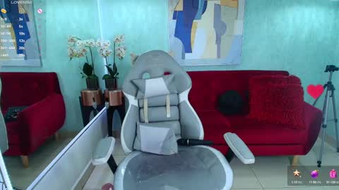 Snapshot of tammy_petit chatting on February 2025 06:14:01 AM Tammy online show from February 2025 06:14:01 AM