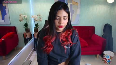 Snapshot of tammy_petit chatting on February 2025 03:30:01 AM Tammy online show from February 2025 03:30:01 AM