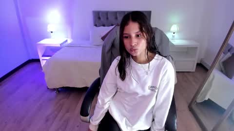 Tamy  online show from March 2025 12:41:02 PM