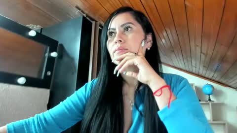 tania online show from December 2024 10:51:02 PM