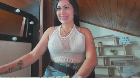 tania online show from January 2025 10:38:01 PM