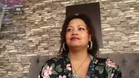 TaniaJhons online show from October 2025 03:00:02 PM