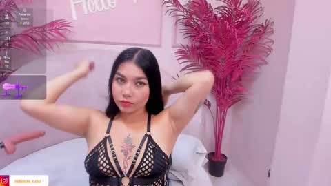 Tania online show from February 2025 11:38:02 AM