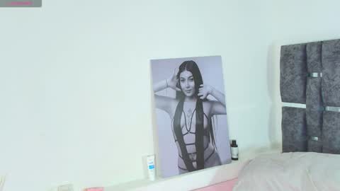 Tania online show from November 2025 11:32:01 AM