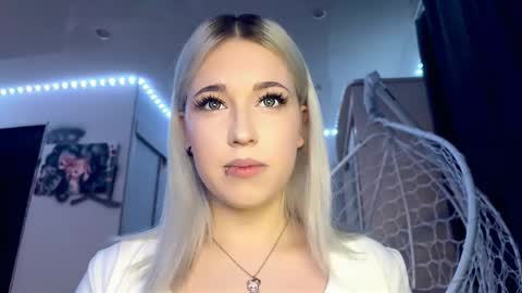 Snapshot of tanjafrase chatting on November 2025 03:12:01 PM Lisa online show from November 2025 03:12:01 PM