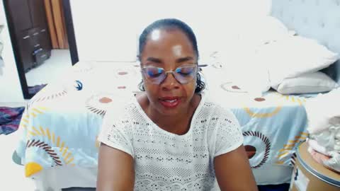 TANYTHOTTxx online show from September 2025 10:14:01 PM