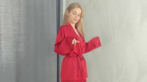 Naomi online show from September 2025 08:05:01 AM