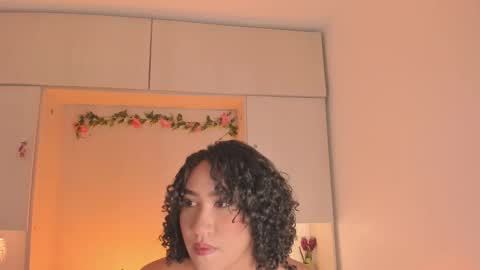 Snapshot of tarawiilson_ chatting on October 2025 04:15:01 AM T A R A online show from October 2025 04:15:01 AM