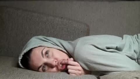 T  J   online show from December 2024 09:56:01 AM