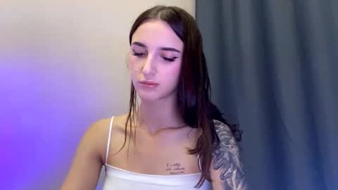 Linda online show from September 2025 07:38:01 PM