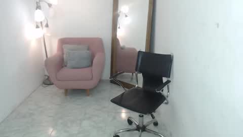 Snapshot of tatiana_oconell2 chatting on November 2025 02:57:01 AM isabel online show from November 2025 02:57:01 AM