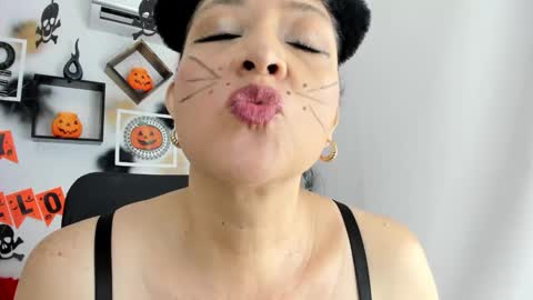 tatiana_sofiaa online show from October 2025 01:56:02 PM