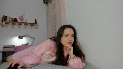 Tatianna online show from November 2025 10:28:02 AM