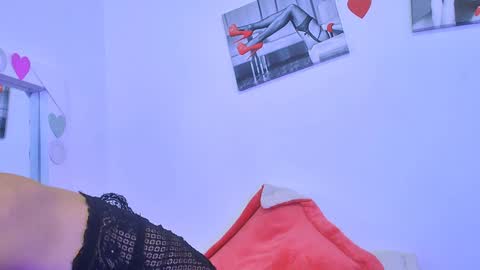 Snapshot of tatis_blux chatting on December 2024 06:27:01 PM Tatiana  online show from December 2024 06:27:01 PM