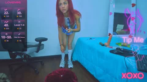 Snapshot of tatis_blux chatting on February 2025 04:04:02 PM Tatiana  online show from February 2025 04:04:02 PM