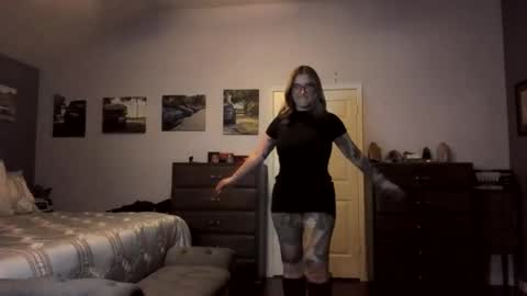 La Sirena online show from November 2025 03:40:02 AM