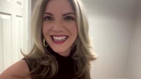 La Sirena online show from November 2025 06:20:01 PM