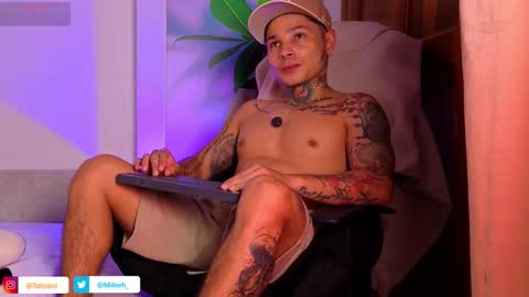 Snapshot of tattokoi chatting on October 2025 09:37:01 PM tattokoi online show from October 2025 09:37:01 PM